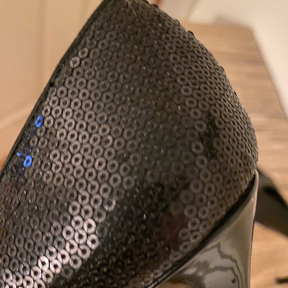 Shoes - Picture 5 of 6